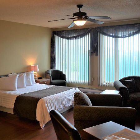Motel Quatre Saisons Forestville Exterior foto
